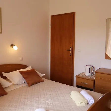 Coosy Rooms Katarina 3*